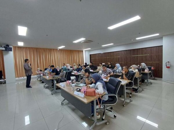 Suasana kelas pelatihan Calamus Rotana